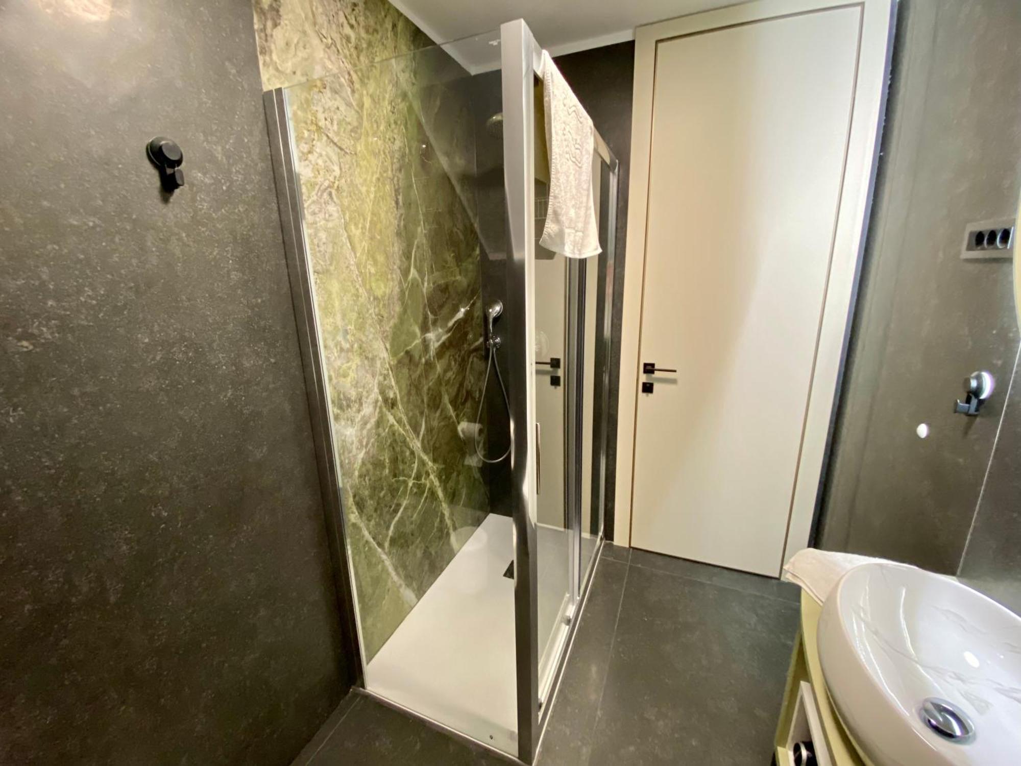 Boutique Hotel Zbilje Екстер'єр фото